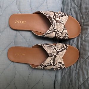 Abound sandals size 8.5